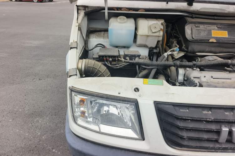 Used Iveco Daily 2021 2.5T V40 2-3 Seater Long Wheelbase Mid-Roof Design with Dual Side Sliding Doors Exterior 6