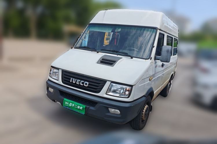 Used Iveco Daily 2021 2.5T A35 M1 Passenger Van 5-9 Seats Short Wheelbase Low Roof Single Tire Manual Doors Guazi used car, China used car export, Used car for sale, Used cars, Cheapest cars for sale
