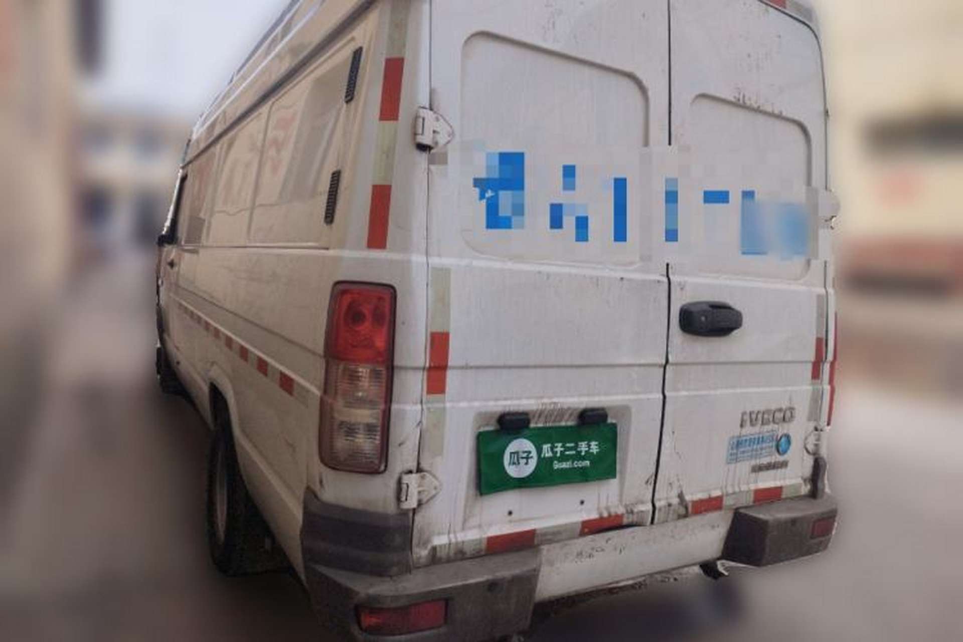 Used Iveco Daily 2021 2.8T V40 VAN厢式 Cargo Van 3-Seater Long Wheelbase Mid-Roof Design Dual Tires Manual Door Rear Left 45 Deg