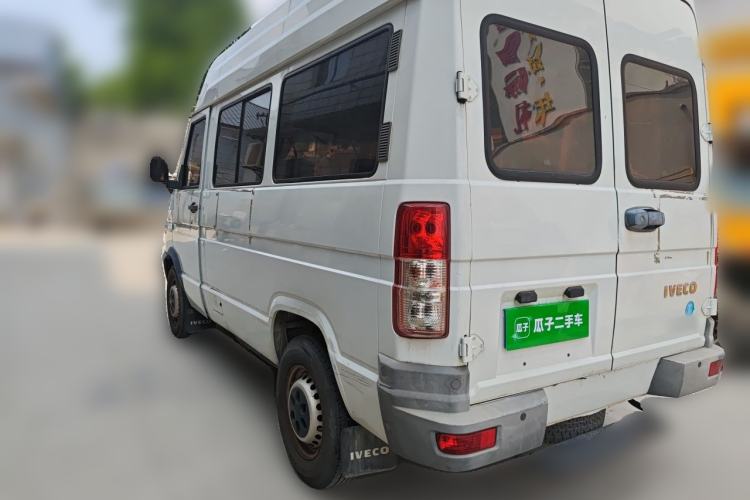 Used Iveco Daily 2021 2.5T A35 M1 Passenger Van 5-9 Seater Short Wheelbase Mid-Roof Design Single Tire Side-Sliding Door Rear Left 45 Deg