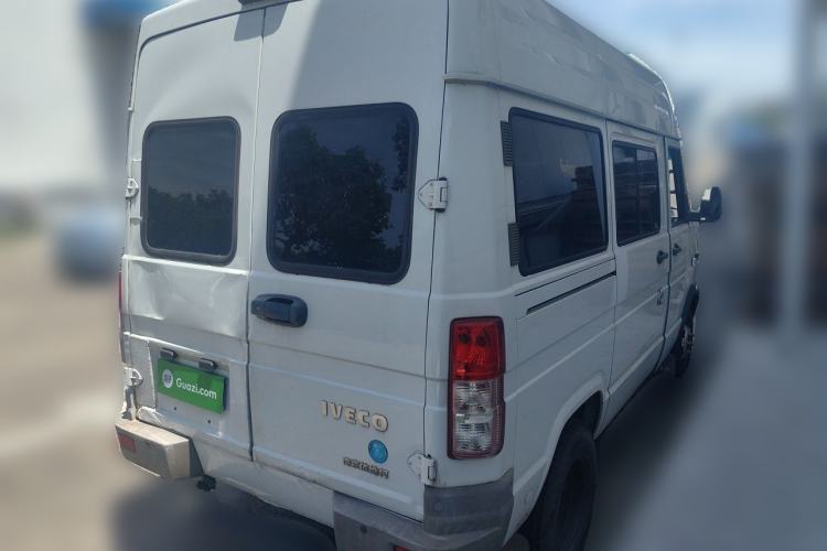 Used Iveco Daily 2021 2.5T A35 M1 Passenger Van 5-9 Seater Short Wheelbase Mid-Roof Design Dual Tires Side Sliding Door Rear Right 45 Deg