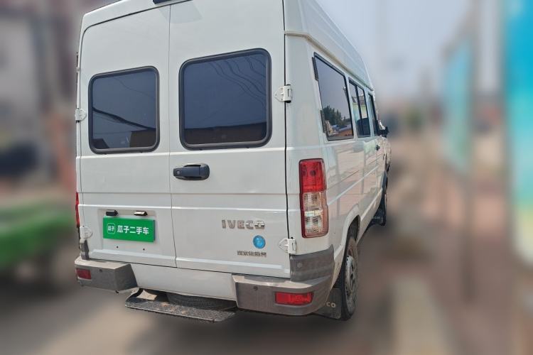 Used Iveco Daily 2021 2.5T A35 M1 Passenger Van 5-9 Seater Short Wheelbase Mid-Roof Design Single Tire Manual Doors Rear Right 45 Deg