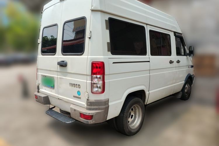 Used Iveco Daily 2021 2.5T A35 M1 Passenger Van 5-9 Seater Short Wheelbase Mid-Roof Design Dual Tires Manual Doors Rear Right 45 Deg