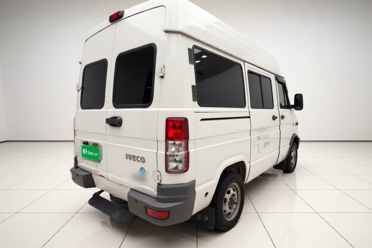 Used Iveco Daily 2021 2.5T A35 M1 Passenger Van 5-9 Seater Short Wheelbase Mid-Roof Design Dual Tires Manual Doors Rear Right 45 Deg