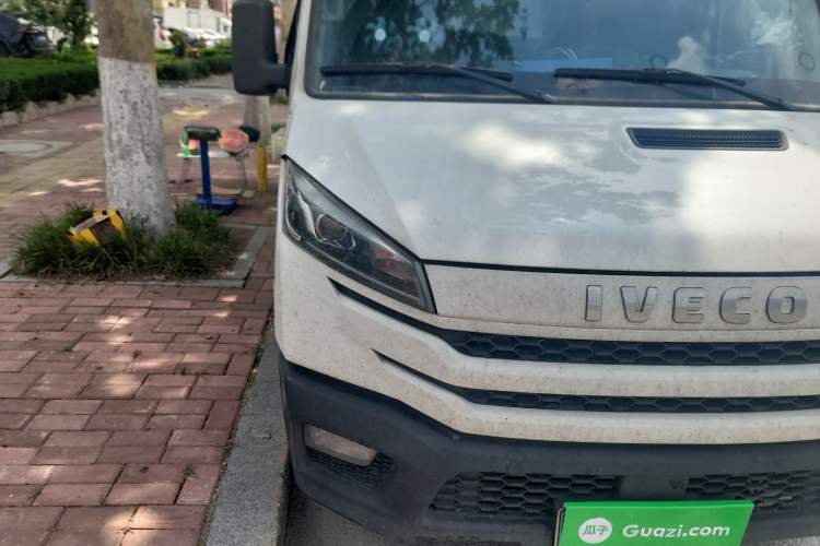 Used Iveco Daily  Right Front Headlight