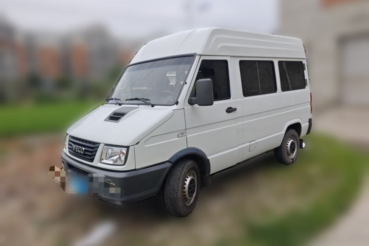 Used Iveco Daily 2021 2.5T A35 M1 Passenger Van 5-9 Seater Short Wheelbase Mid-Roof Design Single Tire Side-Sliding Door Guazi used car, China used car export, Used car for sale, Used cars, Cheapest cars for sale