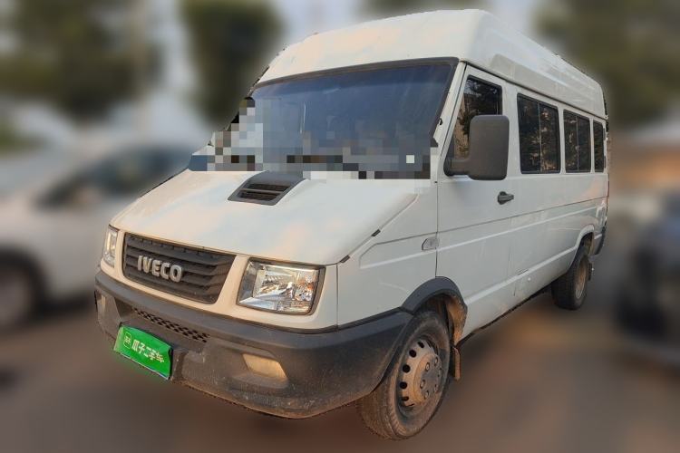 Used Iveco Daily 2022 2.5T A37 M1 Passenger Van 5-9 Seats Long Wheelbase Mid-Roof Design Dual Tires Manual Doors Guazi used car, China used car export, Used car for sale, Used cars, Cheapest cars for sale