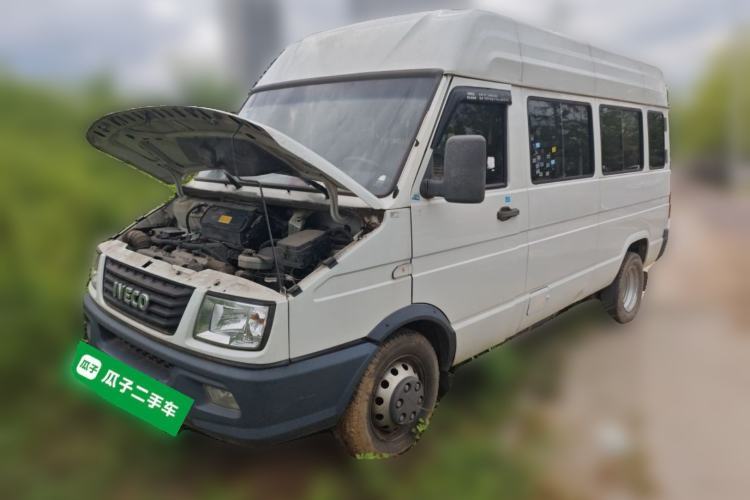 Used Iveco Daily 2022 2.5T A37 M1 Passenger Van 5-9 Seats Long Wheelbase Mid-Roof Design Dual Tires Side Sliding Doors Guazi used car, China used car export, Used car for sale, Used cars, Cheapest cars for sale