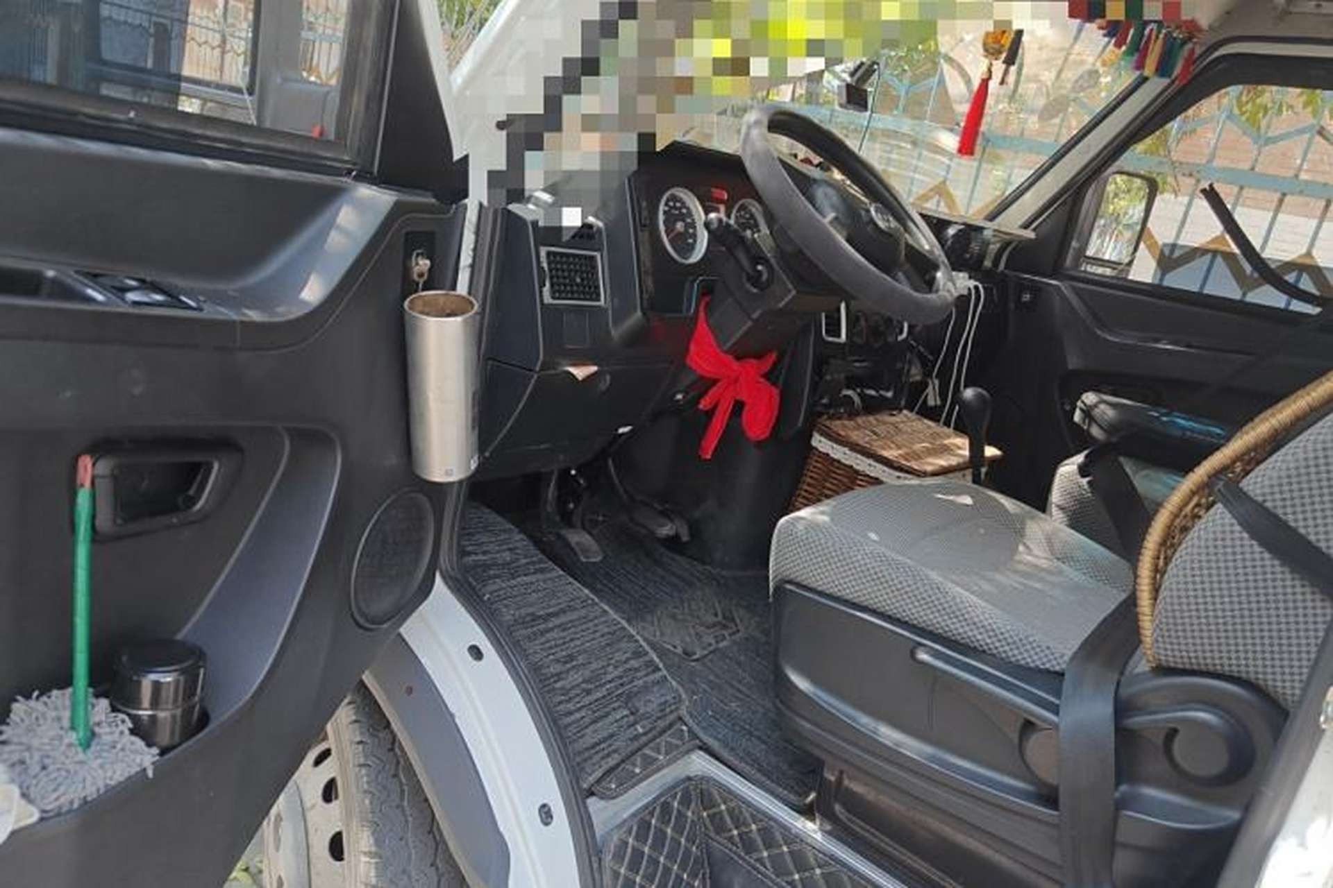 Used Iveco Daily 2022 2.5T A37 M1 Passenger Van 5-9 Seats Long Wheelbase Mid-Roof Design Dual Tires Side Sliding Doors Driver Seat