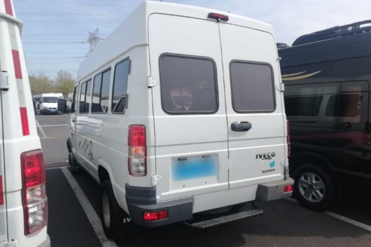Used Iveco Daily 2022 2.5T A37 M1 Passenger Van 5-9 Seats Long Wheelbase Mid-Roof Design Dual Tires Manual Doors Rear Left 45 Deg