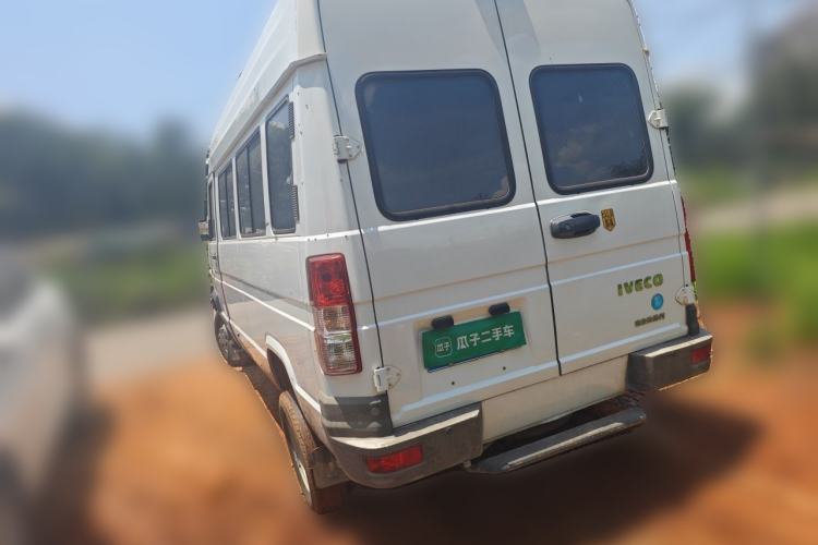 Used Iveco Daily 2022 2.5T A37 M1 Passenger Van 5-9 Seater Long Wheelbase Mid-Roof Design Dual Tires Manual Doors Rear Left 45 Deg