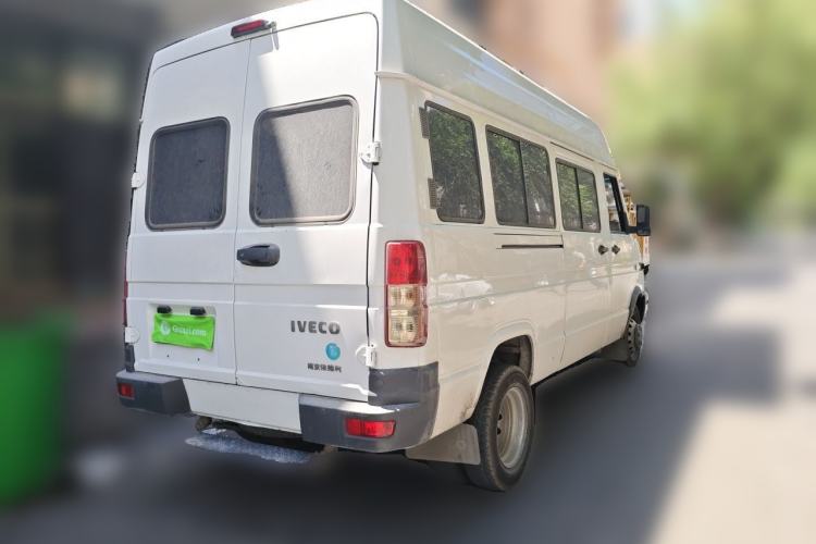 Used Iveco Daily 2022 2.5T A37 M1 Passenger Van 5-9 Seats Long Wheelbase Mid-Roof Design Dual Tires Side Sliding Doors Rear Right 45 Deg