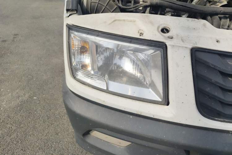 Used Iveco Daily  Right Front Headlight