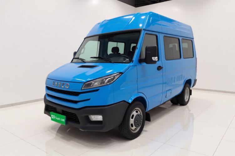 Used Iveco Daily 2023 2.5T A35M1 Short Wheelbase Mid-Roof Dual Tire Side-Sliding Doors 5–9 Seats Guazi used car, China used car export, Used car for sale, Used  cars, Cheapest cars for sale