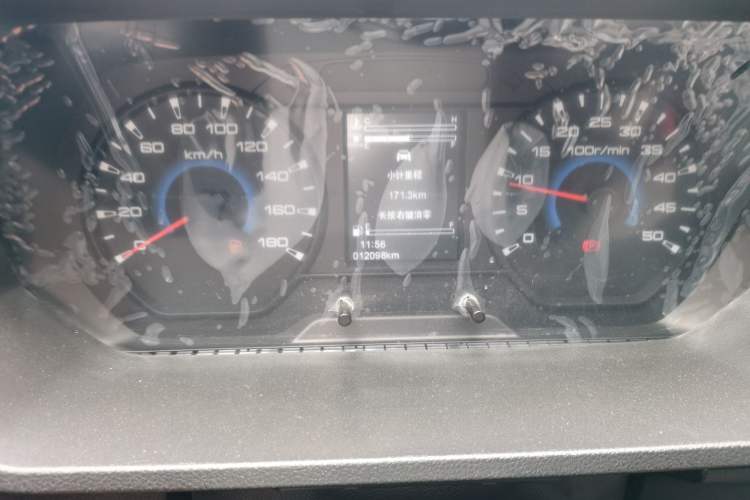 Used Iveco Daily 2023 2.5T A35M1 Short Wheelbase Mid-Roof Dual Tire Side-Sliding Doors 5–9 Seats Instrument Cluster