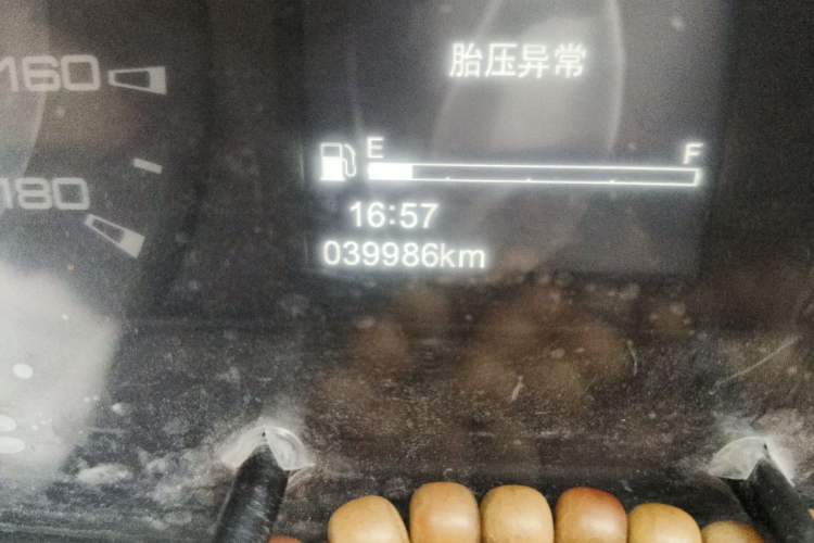 Used Iveco Daily 2023 2.5T A35M1 Multi-Purpose Passenger Vehicle Short Wheelbase Mid-Roof Design Dual Tires Manual Transmission Automatic Gearbox Odometer Close Up