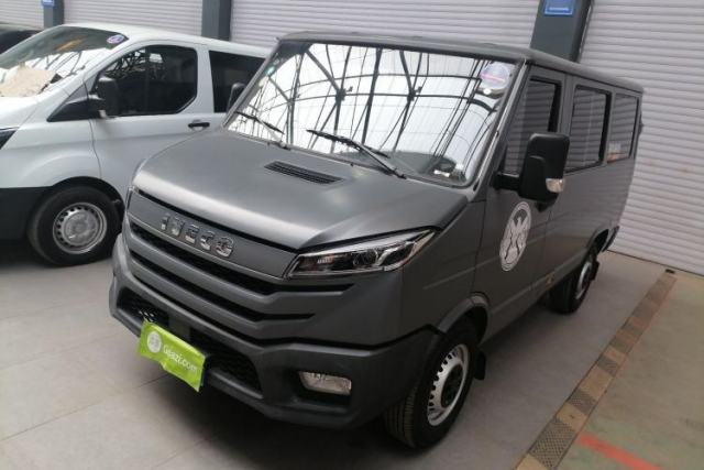 Used Iveco Daily 2023 2.5T A35M1 Multi-Purpose Passenger Vehicle Short Wheelbase Low Roof Single Tire Manual Transmission with Automatic Option