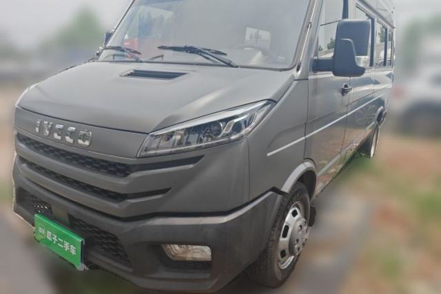 Used Iveco Daily 2023 2.5T A37M1 Multi-Purpose Passenger Vehicle Long Wheelbase Mid-Roof Dual Tires Manual Transmission Automatic Gearbox