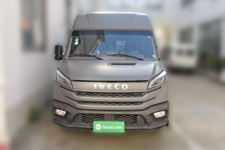Used Iveco Daily 2023 2.5T A37M1 Multi-Purpose Passenger Vehicle Long Wheelbase Mid-Roof Design Dual Side Sliding Doors Automatic Transmission Front