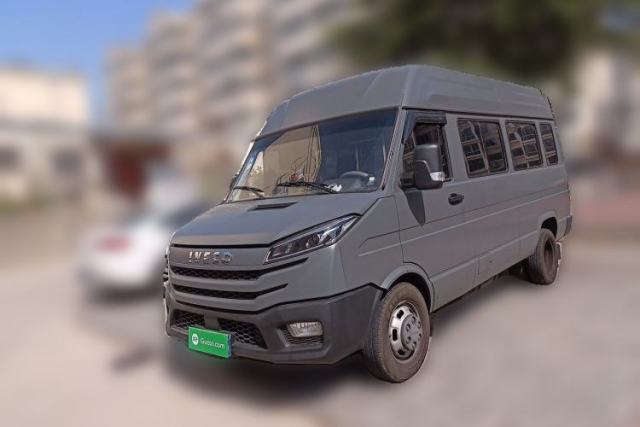 Used Iveco Daily 2023 2.5T A37M1 Multi-Purpose Passenger Vehicle Long Wheelbase Mid-Roof Dual Tires Manual Transmission Automatic Gearbox
