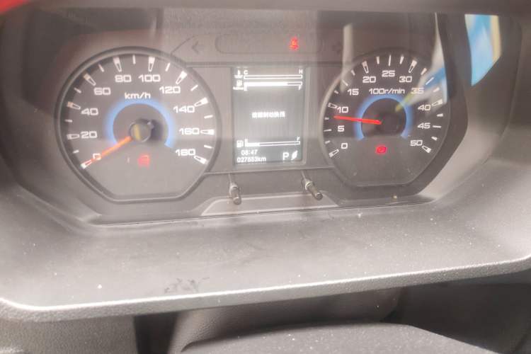 Used Iveco Daily 2023 2.5T A35M1 Multi-Purpose Passenger Vehicle Short Wheelbase Mid-Roof Design Single Tire Side-Sliding Door Automatic Transmission Odometer Close Up