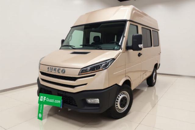 Used Iveco Daily 2023 2.5T A35M1 Short Wheelbase Mid-Height Single-Tire Side-Sliding Door 5–9 Seats