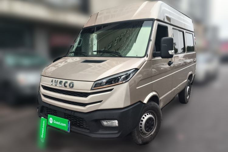 Used Iveco Daily 2023 2.5T A35M1 Short Wheelbase Mid-Height Single-Tire Side-Sliding Door 5–9 Seats Guazi used car, China used car export, Used car for sale, Used cars, Cheapest cars for sale
