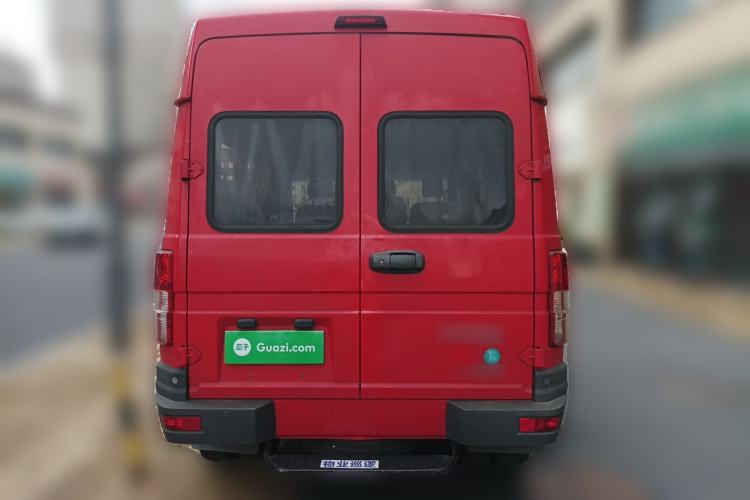 Used Iveco Daily 2023 2.5T A35M1 Short Wheelbase Mid-Roof Dual Tire Side-Sliding Doors 5–9 Seats Rear