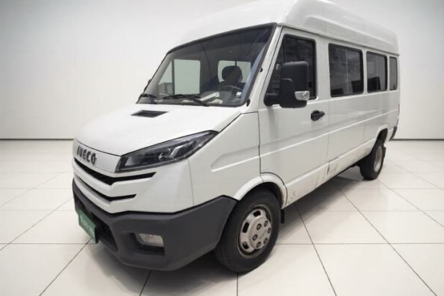 Used Iveco Daily 2023 2.5T A37M1 Long Wheelbase Mid-Roof Dual-Tire Side-Sliding Doors 5-9 Seats