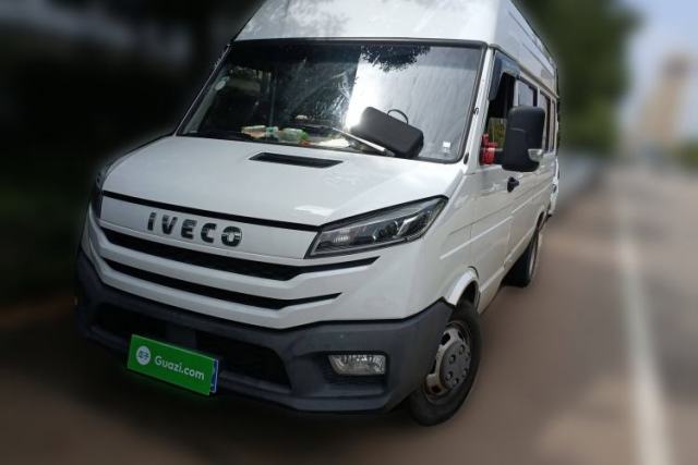 Used Iveco Daily 2023 2.5T A37M1 Long Wheelbase Mid-Roof Dual-Tire Side-Sliding Doors 5-9 Seats