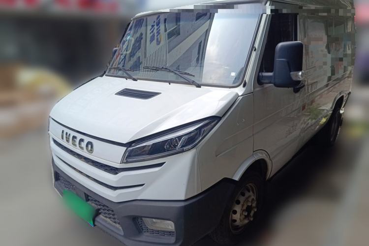 Used Iveco Daily 2023 2.5T V35 Van Short Wheelbase Mid-Roof Dual Tires Manual Door 2-3 Seater Guazi used car, China used car export, Used car for sale, Used cars, Cheapest cars for sale