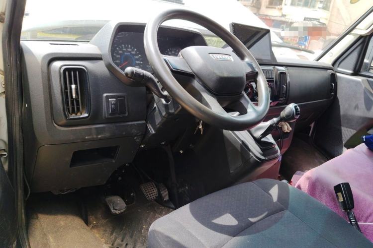 Used Iveco Daily  Center Console