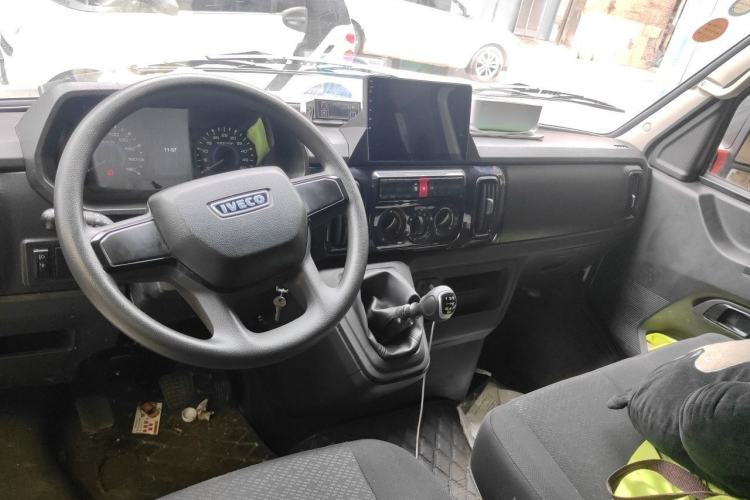 Used Iveco Daily  Center Console