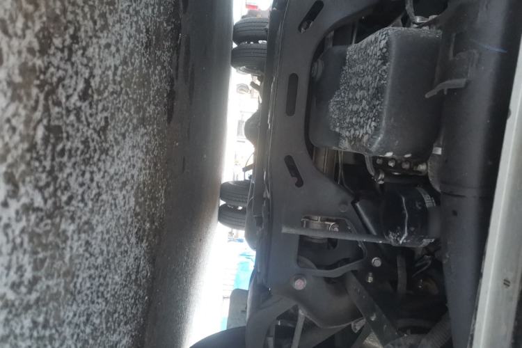 Used Iveco Daily 2023 2.5T A35M1 Multi-Purpose Passenger Vehicle Short Wheelbase Mid-Roof Design Dual Side Sliding Doors Automatic Transmission Chassis Front