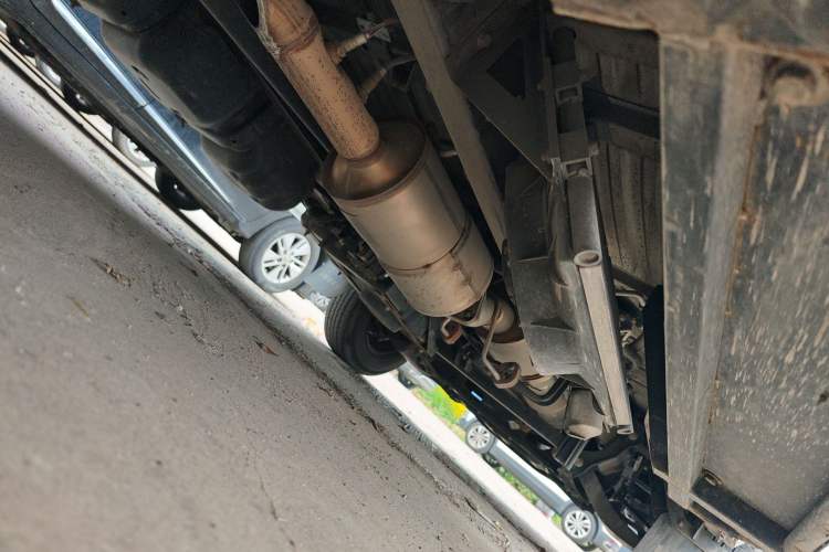 Used Iveco Daily 2023 2.5T A35M1 Short Wheelbase Low-Roof Single-Tire Side-Sliding Door 5-9 Seater Chassis Rear Right