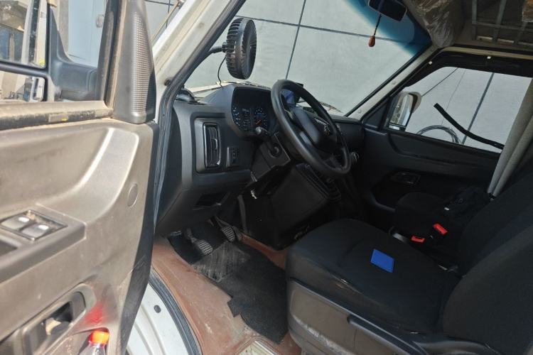 Used Iveco Daily 2023 2.5T A37M1 Long Wheelbase Mid-Height Dual-Tire Side-Sliding Doors 5–9 Seats Driver Seat