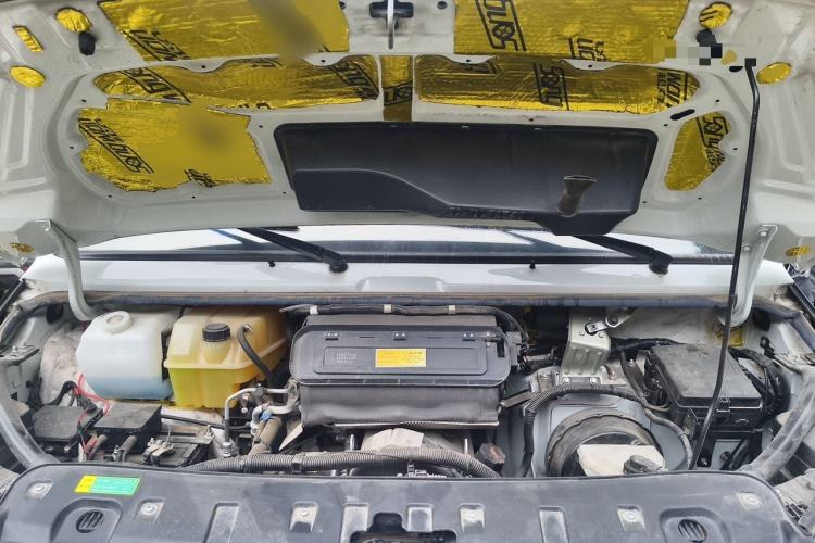 Used Iveco Daily 2023 2.5T A37M1 Long Wheelbase Mid-Height Dual-Tire Manual Door 5-9 Seater Engine Bay