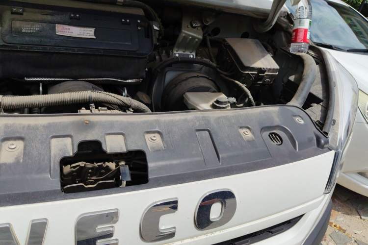 Used Iveco Daily  Engine Bay Left