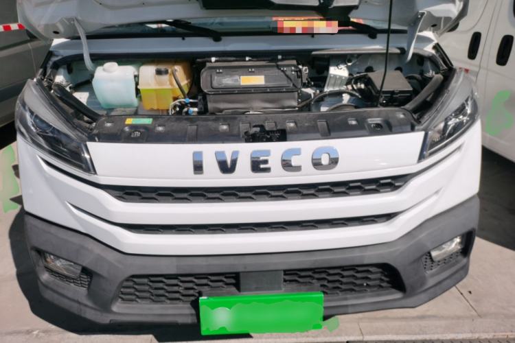Used Iveco Daily 2023 2.8T V37 Van Long Wheelbase Mid-Roof Dual Tires Manual Doors 2-3 Seater Engine Bay