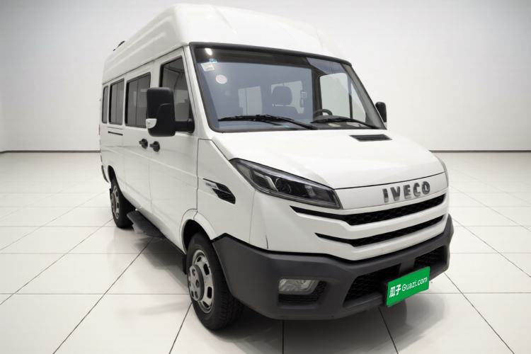 Used Iveco Daily 2023 2.5T A37M1 Long Wheelbase Mid-Roof Dual-Tire Side-Sliding Doors 5-9 Seats Exterior 2