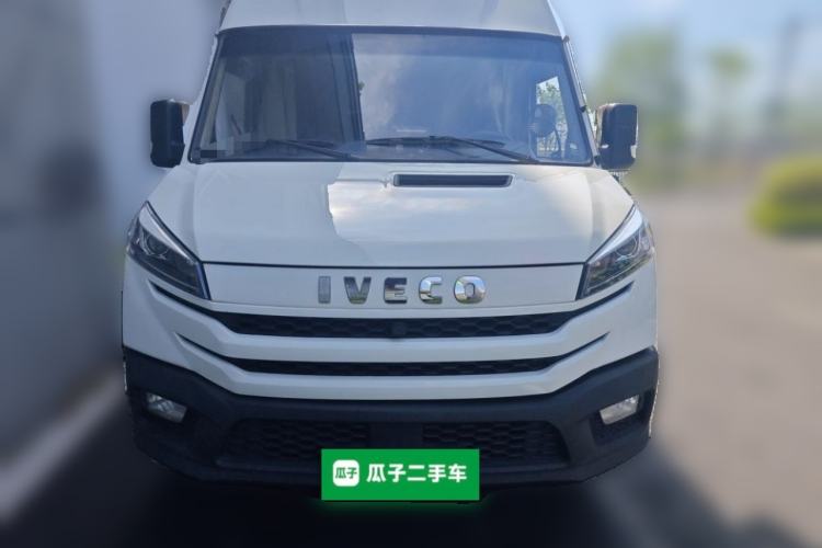 Used Iveco Daily 2023 2.5T A37M1 Long Wheelbase Mid-Height Dual-Tire Side-Sliding Doors 5–9 Seats Front