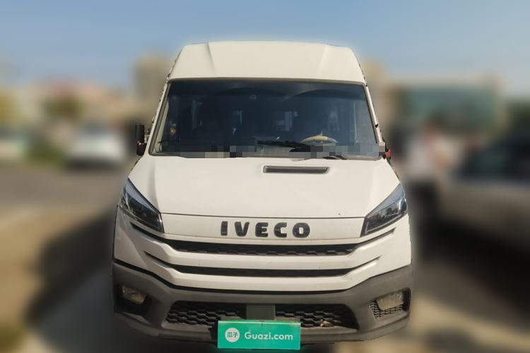 Used Iveco Daily 2023 2.5T A37M1 Long Wheelbase Mid-Roof Dual-Tire Side-Sliding Doors 5-9 Seats Front