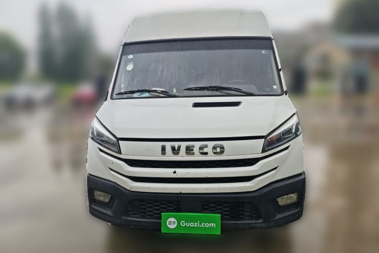 Used Iveco Daily 2023 2.5T A37M1 Multi-Purpose Passenger Vehicle Long Wheelbase Mid-Roof Design Dual Side Sliding Doors Automatic Transmission Front