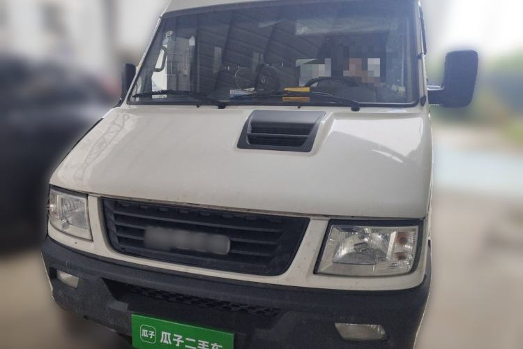 Used Iveco Daily 2023 2.5T A37M1 Long Wheelbase Mid-Height Dual-Tire Side-Sliding Doors 5–9 Seats Front