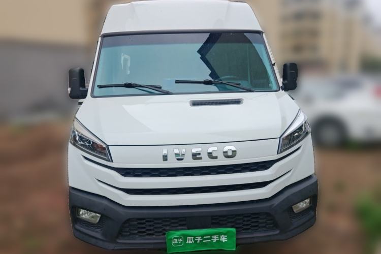Used Iveco Daily 2023 2.5T A37M1 Long Wheelbase Mid-Height Dual-Tire Manual Door 5-9 Seater Front