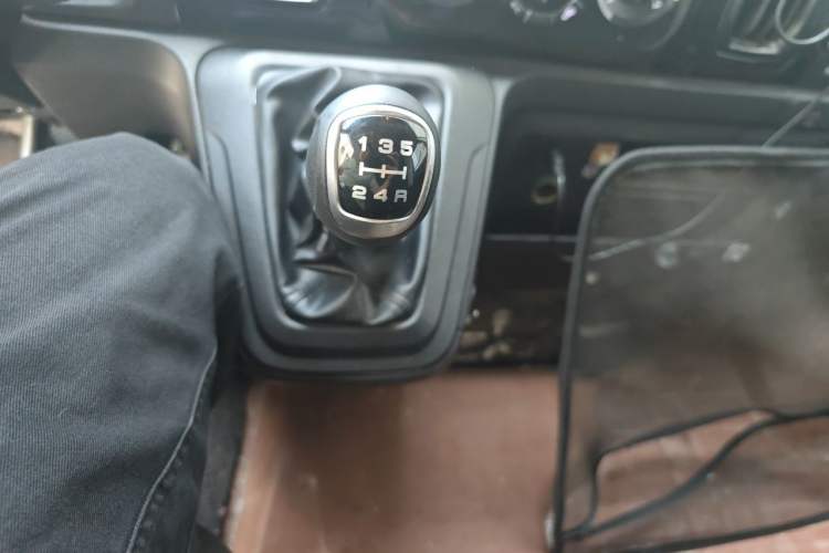 Used Iveco Daily 2023 2.5T A37M1 Long Wheelbase Mid-Height Dual-Tire Side-Sliding Doors 5–9 Seats Gear Lever