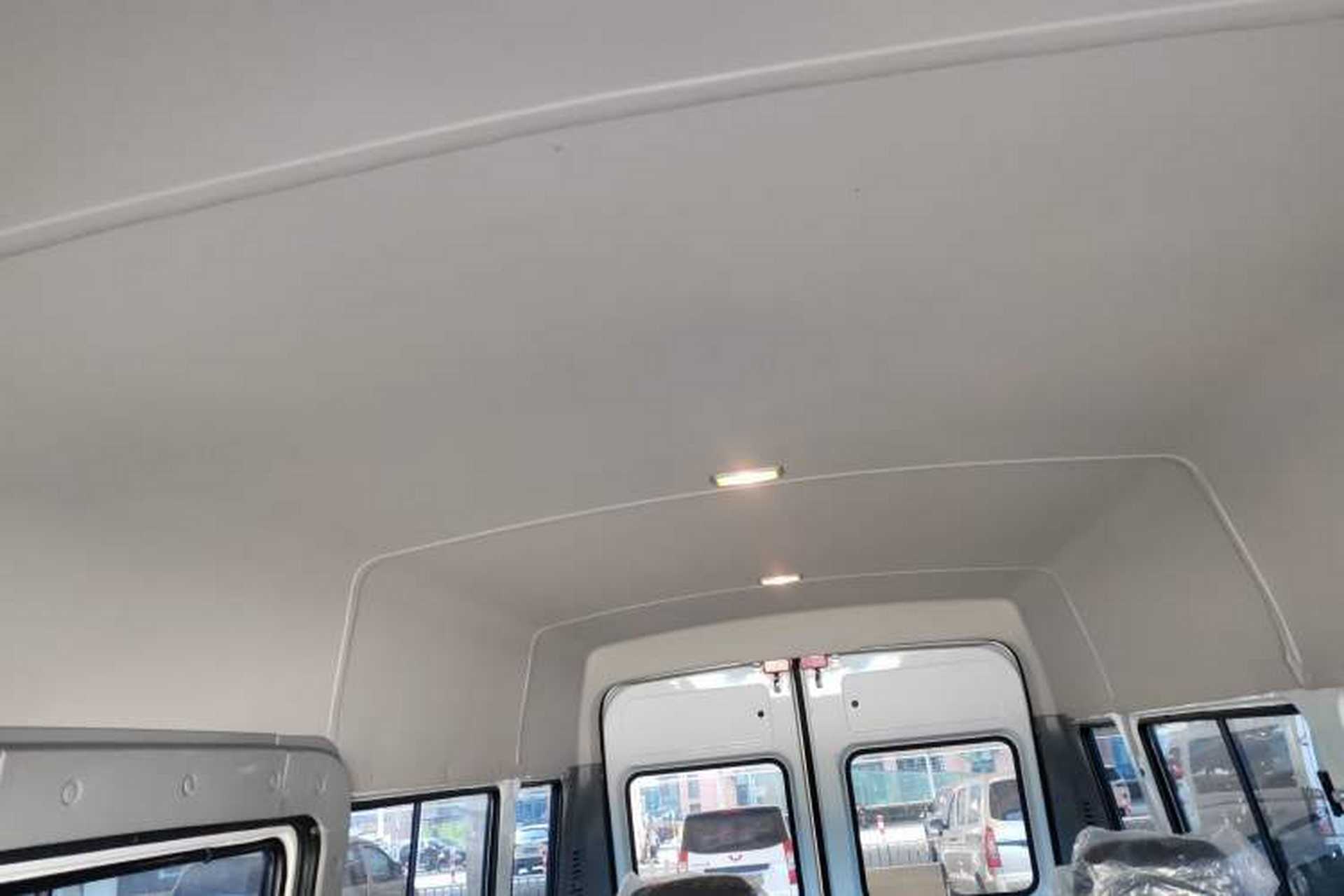 Used Iveco Daily 2023 2.5T A37M1 Multi-Purpose Passenger Vehicle Long Wheelbase Mid-Roof Dual Tires Manual Transmission Automatic Gearbox Headliner
