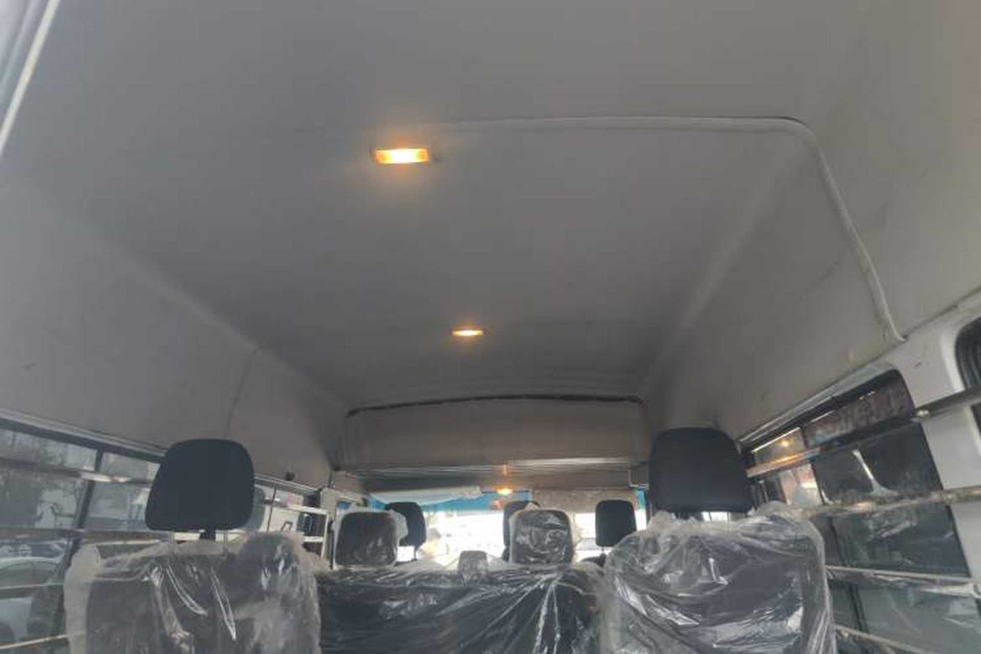 Used Iveco Daily 2023 2.5T A37M1 Long Wheelbase Mid-Roof Dual-Tire Side-Sliding Doors 5-9 Seats Headliner