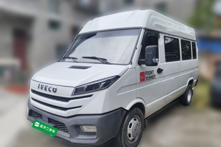 Used Iveco Daily 2023 2.5T A37M1 Long Wheelbase Mid-Height Dual-Tire Manual Door 5-9 Seater Guazi used car, China used car export, Used car for sale, Used cars, Cheapest cars for sale
