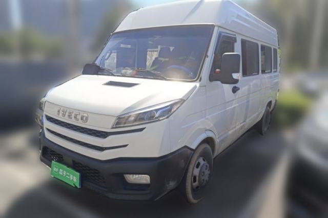 Used Iveco Daily 2023 2.5T A37M1 Long Wheelbase Mid-Roof Dual-Tire Manual-Shift 5-9 Seater